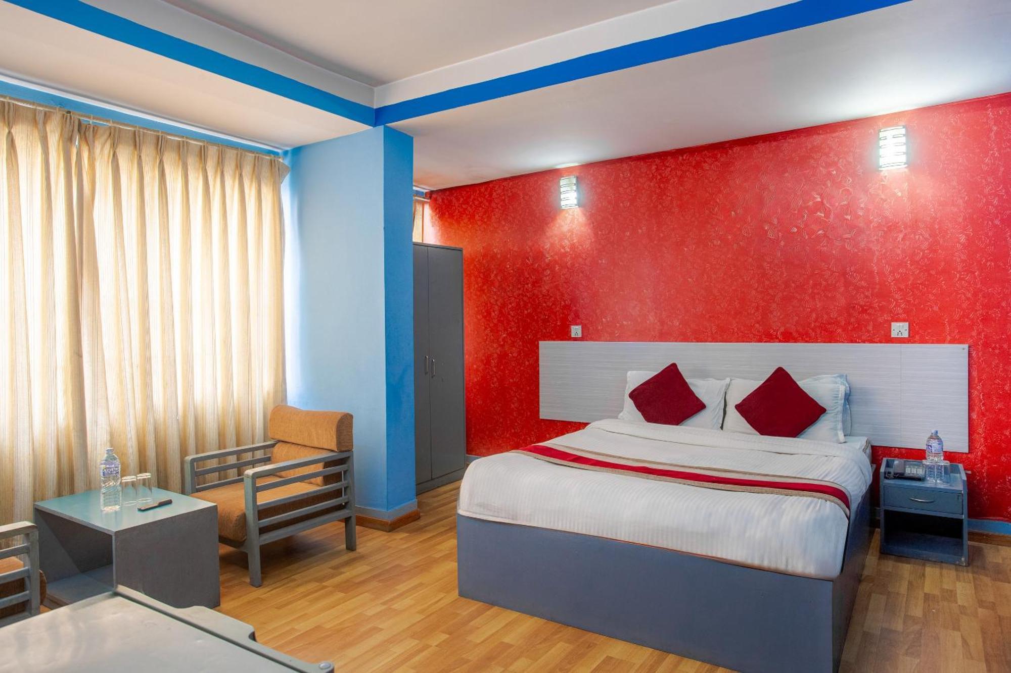 Oyo 808 Hotel Om Ganapati Pvt Ltd Katmandú Exterior foto